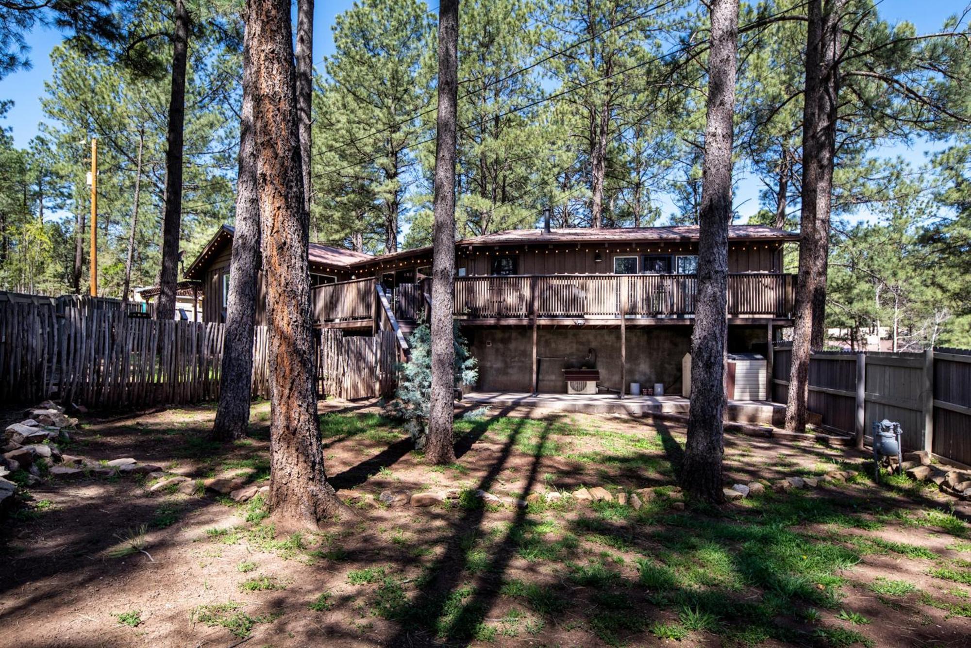 Rustic Pines Retreat Ruidoso Room photo